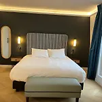 Eiffel Yard Hotel
